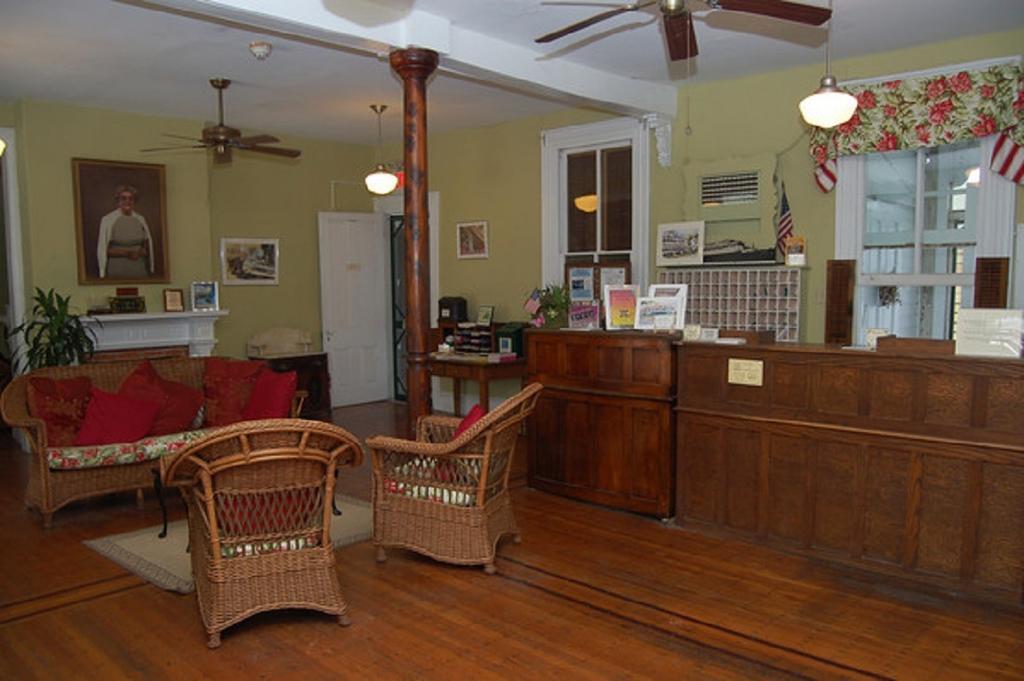 The Chalfonte Hotel Cape May Eksteriør billede